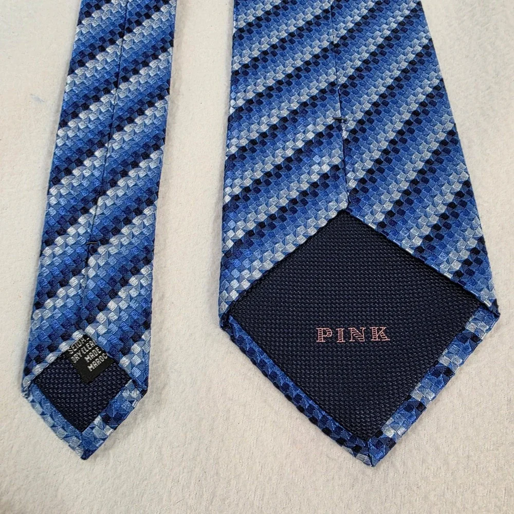 Thomas Pink London Blue Woven Geometric Silk Tie Made in Morocco Striped Mens